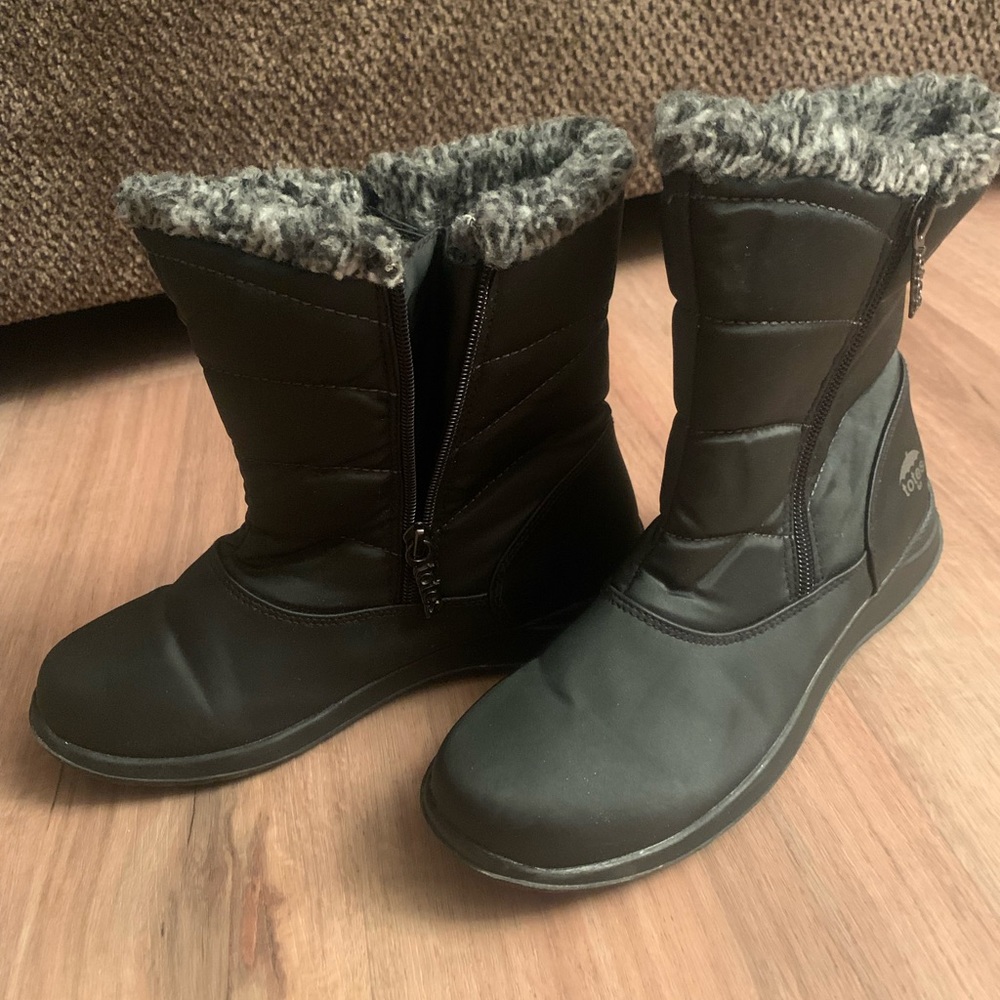 Totes Snow boots women’s size 7